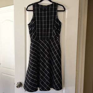 Lord & Taylor - Fit & Flare dress - Size 6